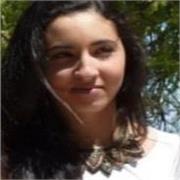 Graduada en Geografía e Historia, con experiencia previa en clases particulares, también se ofrecen clases de Inglés